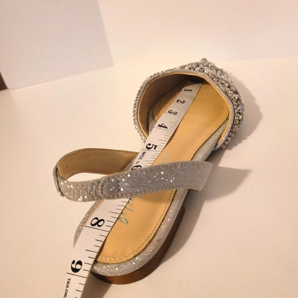 Betsey Johnson Women's Sb-Molly Ballet Flat, silver, size 5.5 - Picture 15 of 16